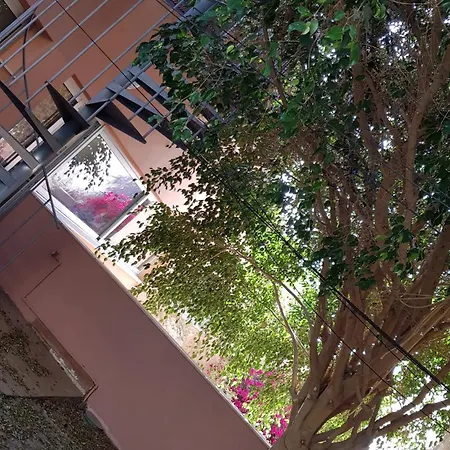 Strelitzia Park Aparthotel 3*